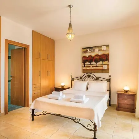 Sleeps 6 With Pool Air Con And Wifi * Μικρός Γιαλός